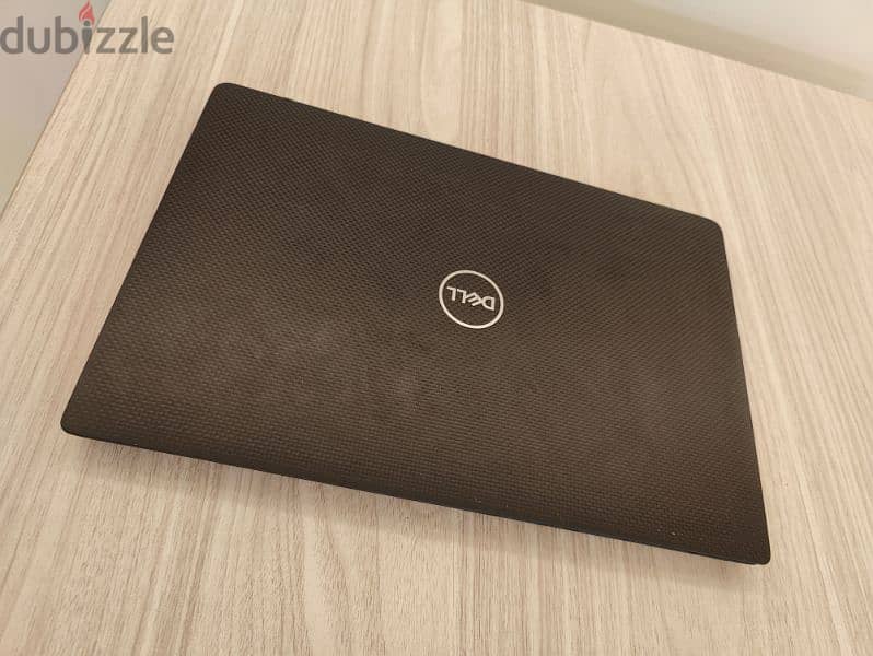 Dell Latitude 7400 2