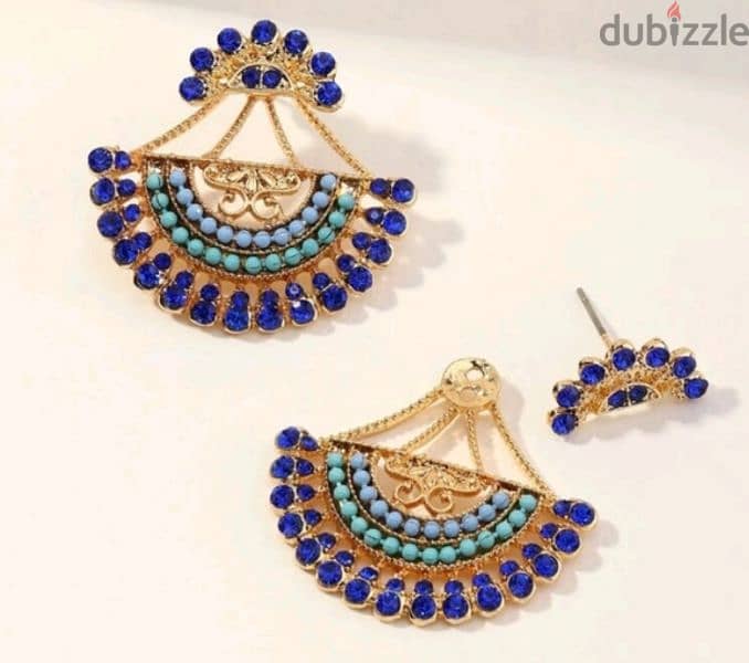 (3) Different types of female earrings 9