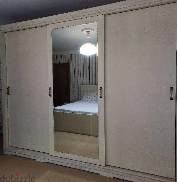 Customized full bedroom غرفة نوم كامله عموله 1