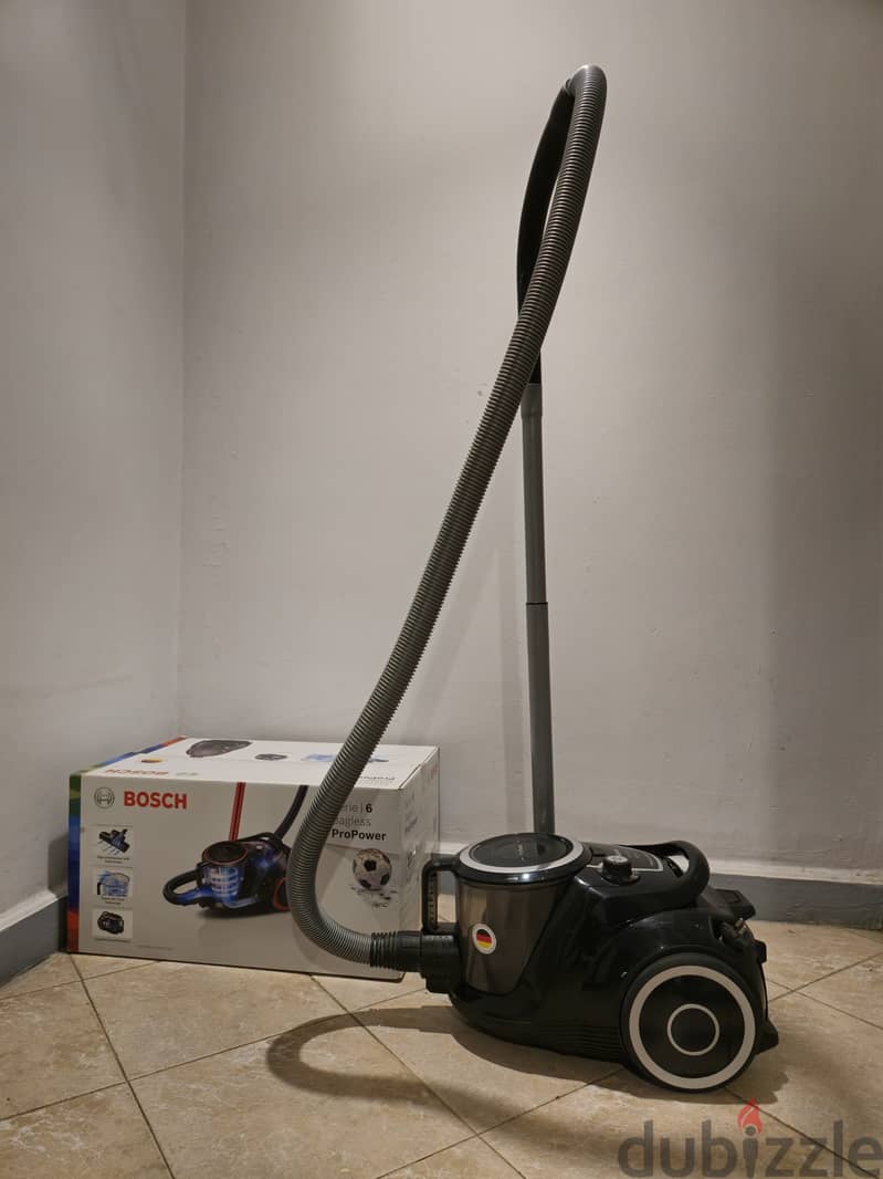 Vacuum Cleaner Bosch Series 6 Bagless with Turbo Brush - BGS412234, 22 1