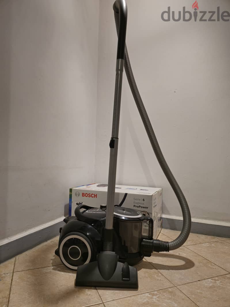 Vacuum Cleaner Bosch Series 6 Bagless with Turbo Brush - BGS412234, 22 2