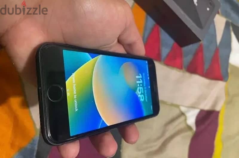 iPhone 8 بحاله جيدا 0