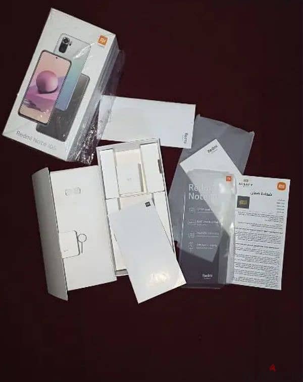 redmi note 10sالجهاز زيروو ا ستعمال 5 شهورر معاه الكرتونه والشاحن 2