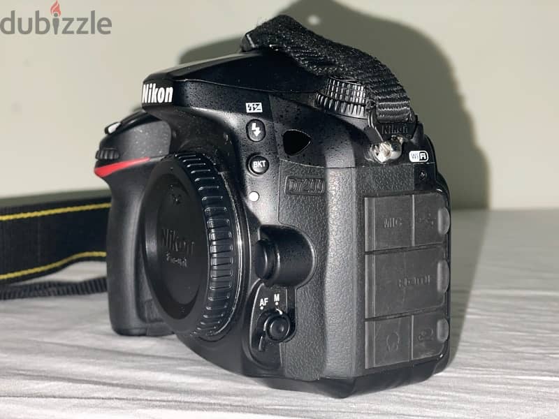 Nikon D7200 نيكون + Lens 18-105 mm 0