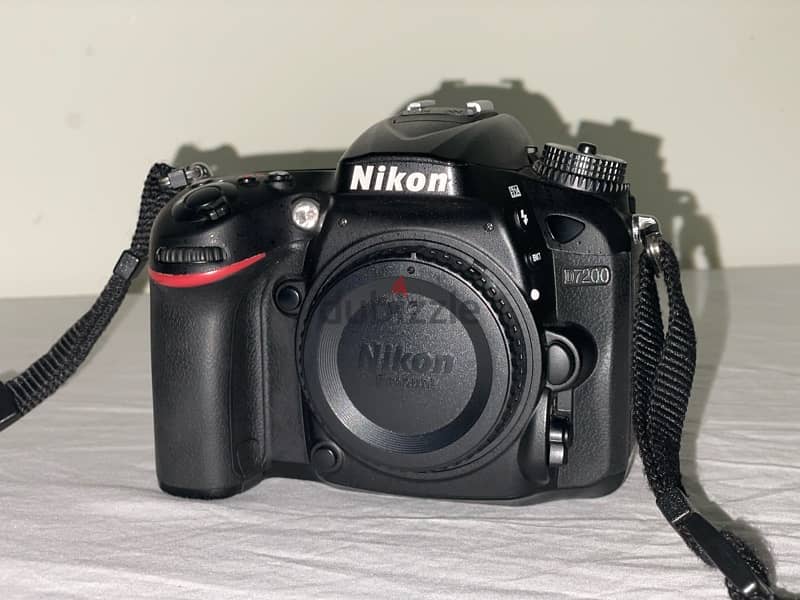 Nikon D7200 نيكون + Lens 18-105 mm 1