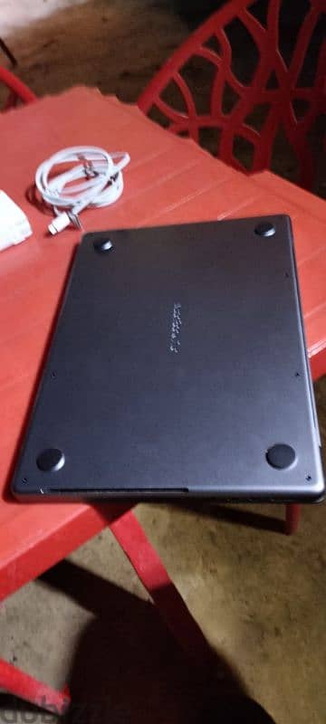 Mac book Pro M1 Pro 14 inch 2021 2