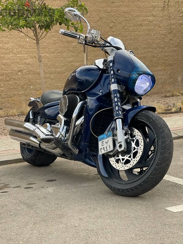 Suzuki Boulevard 4