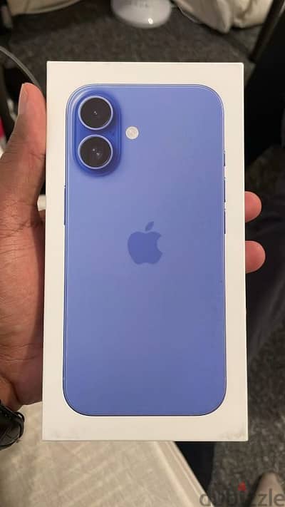 للبيع IPhone 16