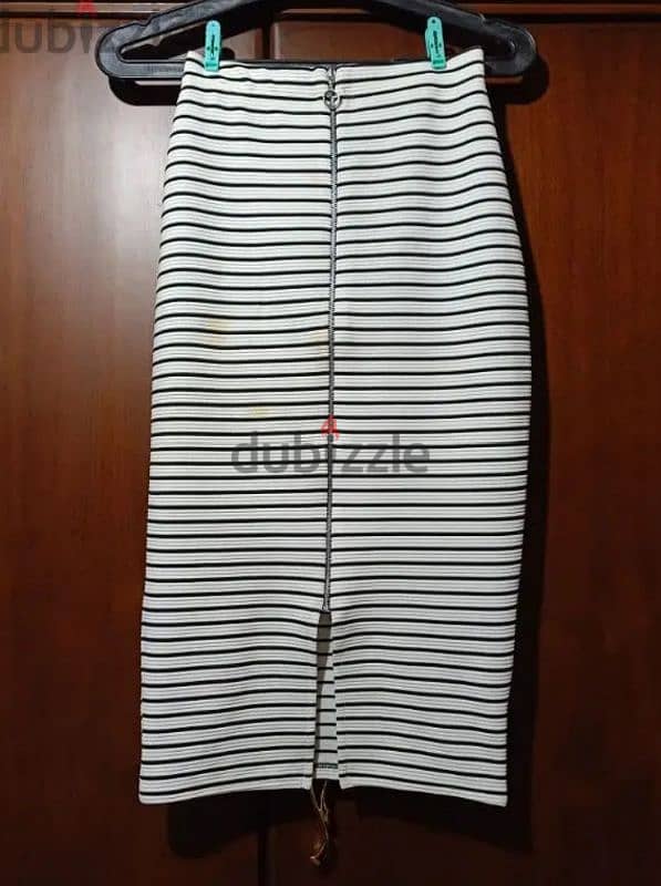 Pencil Skirt with Zipper for the front Side 1