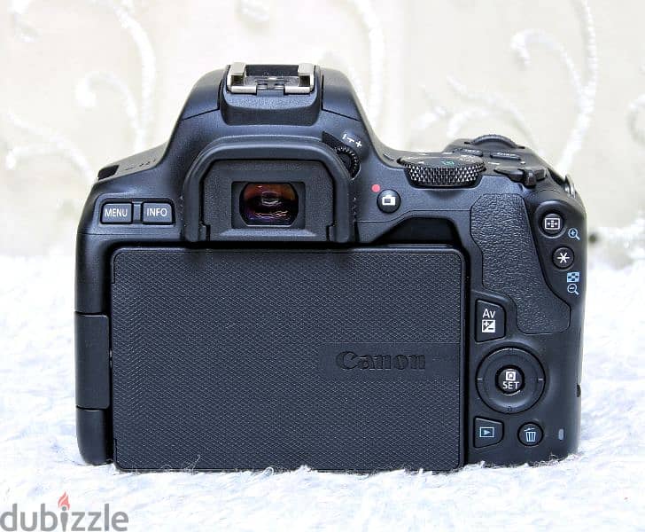 كانون 250D بلينس 55-18 STM  شتر 500 صورة فقط بالبوكس CANON 250D 6