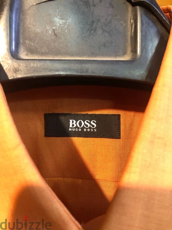 قميص بكم طويل برند HUGO BOSS اورجينال مقاس XL اكس لارچ العرض60 9