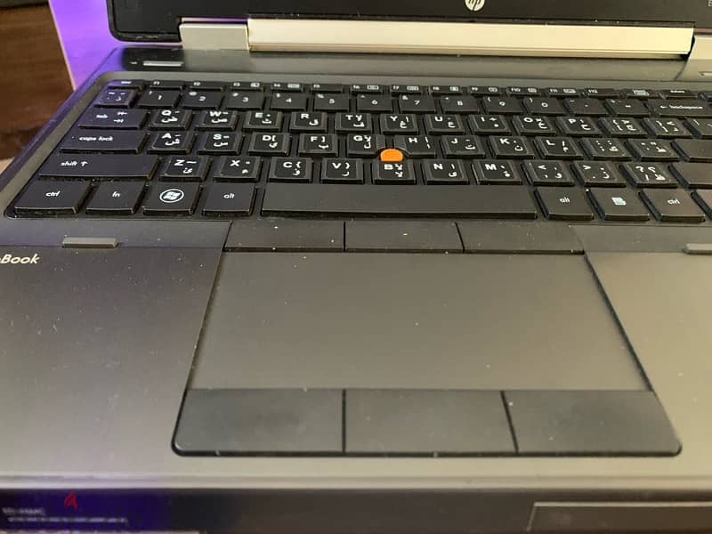 HP EliteBook 8560w 4