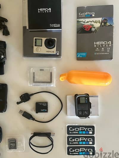 Gopro Hero 4 Silver + Remote and Accessories