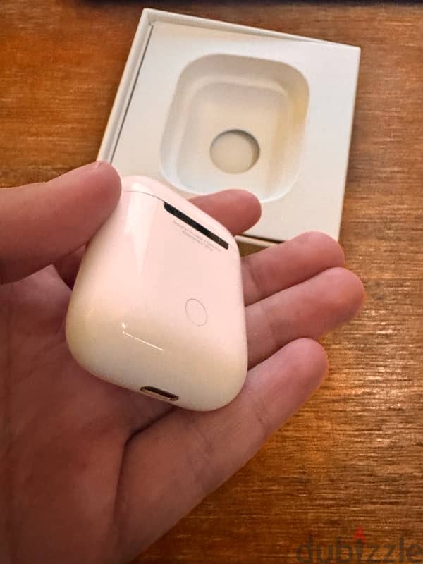 Apple AirPods 2nd generation 4