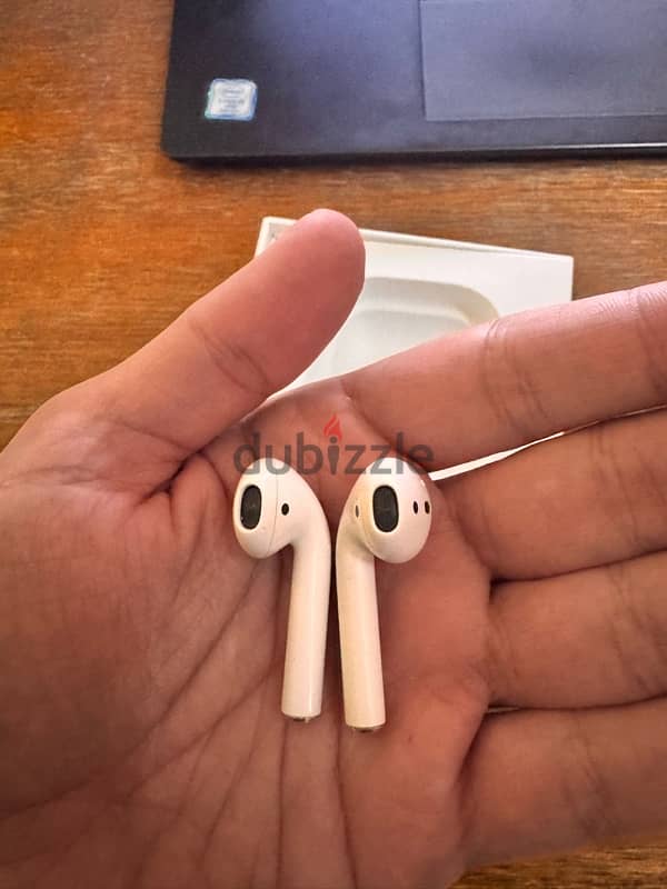 Apple AirPods 2nd generation 6