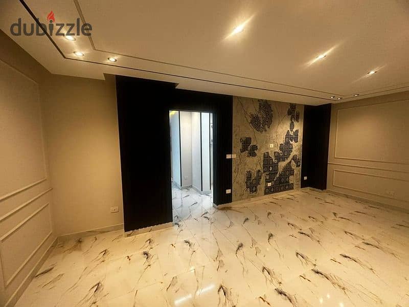 For sale apartment in Al Khamayel city Sheikh Zayed floor 1 ultralux 170 m 4