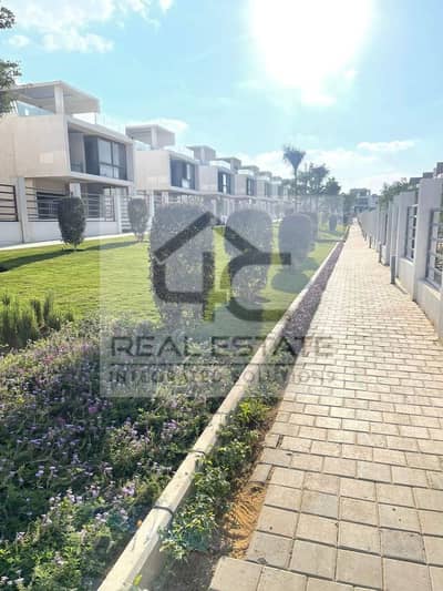 Twin villa, immediate receipt, 350 square meters, in Al Marasem, Fifth Settlement