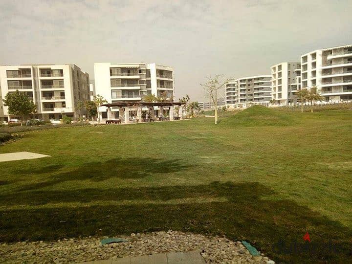 Duplexes for sale in First Settlement   The most distinguished stage in Taj City Orgami Golf   In front of Mirage Mall   In front of the Jo Mariott ho 10