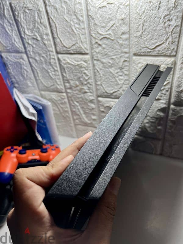 ps4 slim 1TB 2