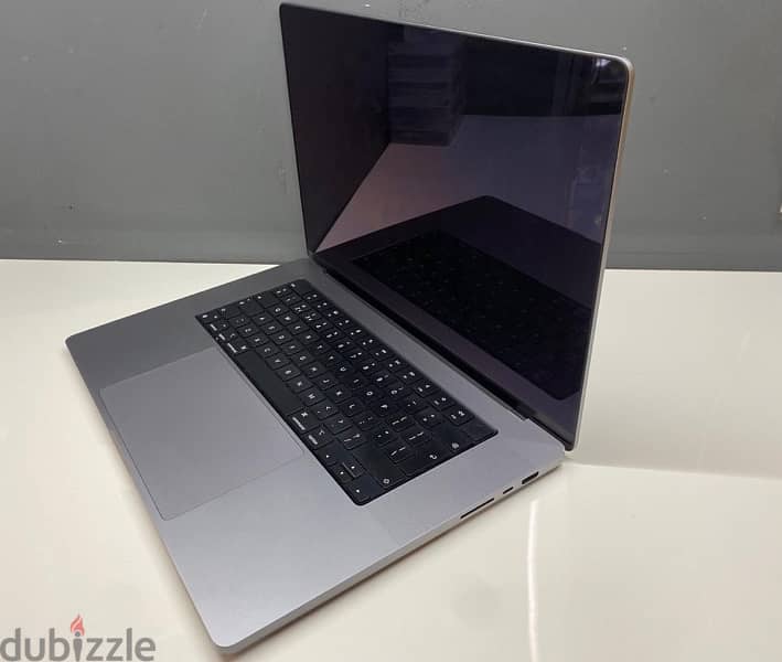 MacBook Pro 2021 16inch  m1 Pro 16GB 1TB 1