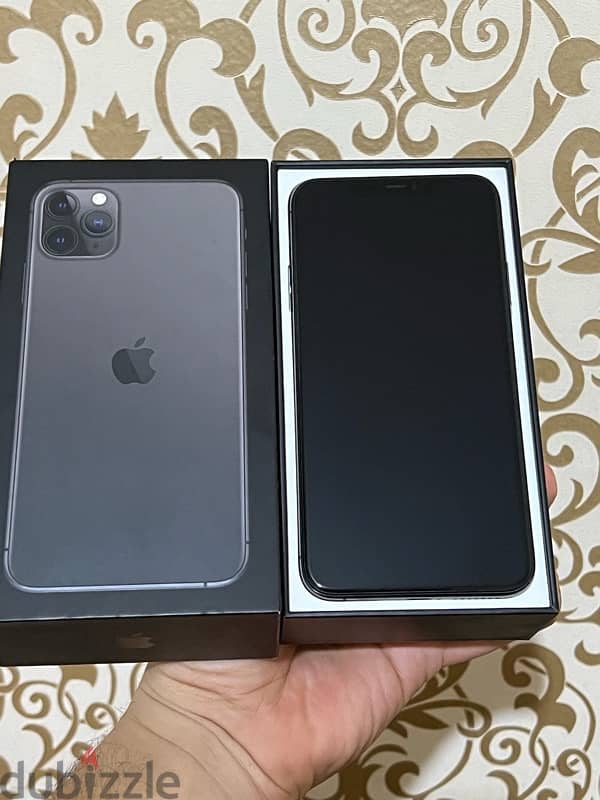 iPhone 11 Pro Max 256gb ايفون ١١ برو ماكس 3