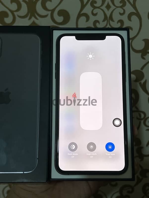 iPhone 11 Pro Max 256gb ايفون ١١ برو ماكس 4