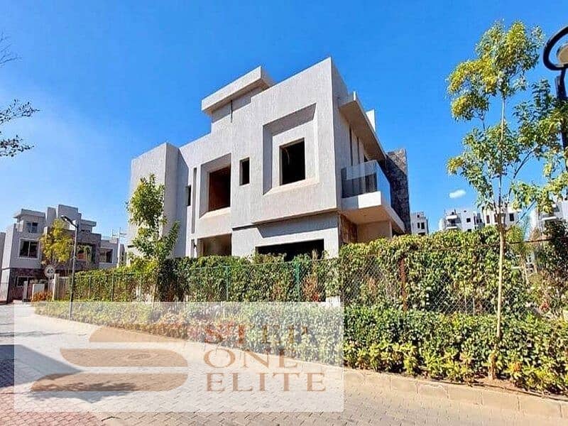 Duplex 185m for sale, immediate delivery, with a direct view of the pyramids 9