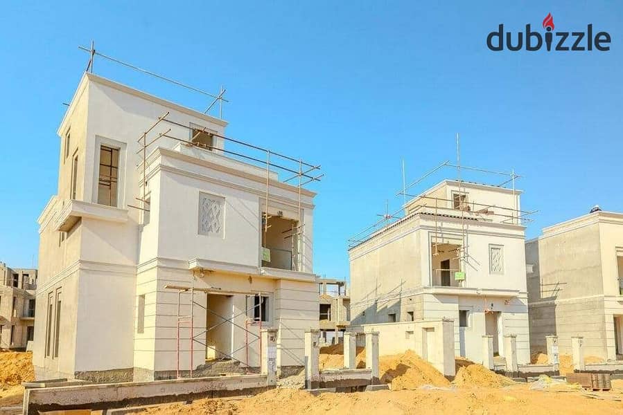 "Townhouse with Emaar in Sheikh Zayed at an attractive price, with payment and installments in Egyptian pounds. " 1