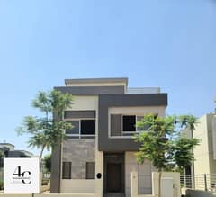 Best location Villa standalone 380m ready to move modern in compound hyde park 5th settlement 0