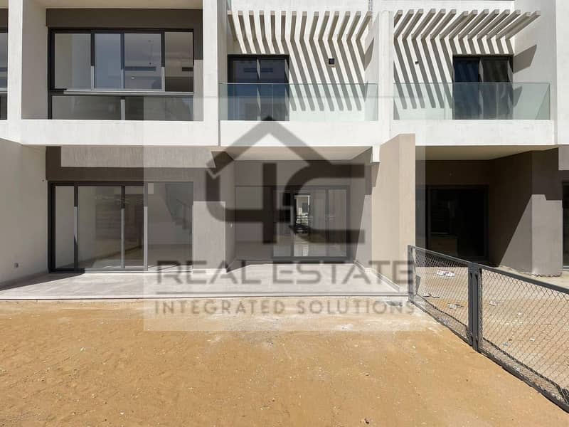 With the lowest down payment on the ceremony, Fifth Settlement, a finished apartment with air conditioners, 132 square meters 8