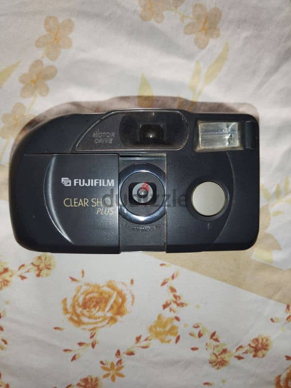 كاميرا انتيك قديمه بحاله ممتازه نوع FUJIFILM 0