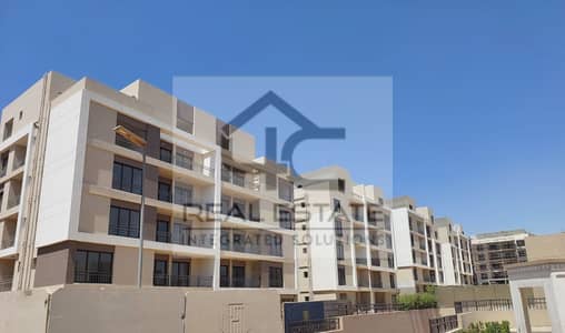 For quick Selling it Apartment 132 m 2 bed room Lowest price Facing North club house View in Almarasem Fifth square