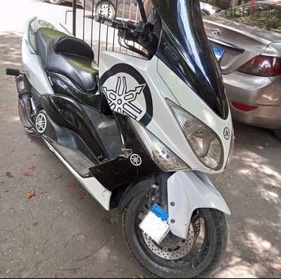 Yamaha TMax