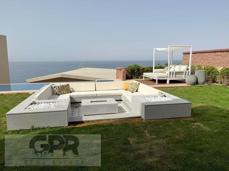 ready to move tpyical 3Beds Chalet in la vista ras el hikma with affordable price 4