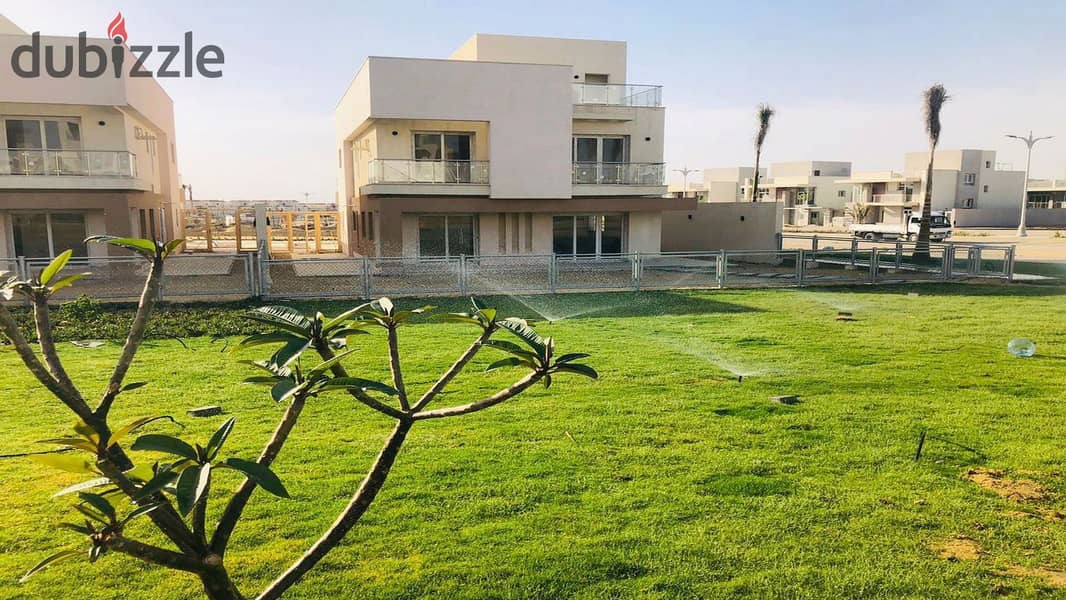 تاون هاوس كورنر ريسيل على الclub house استلام فوري في كمبوند المقصد  Al Maqsad Compound 2