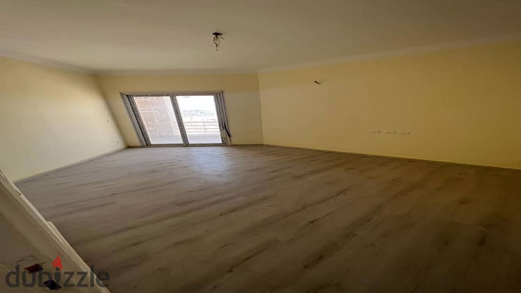 townhouse Corner for sale view club house ready to move in Al Maqsad Compound 8