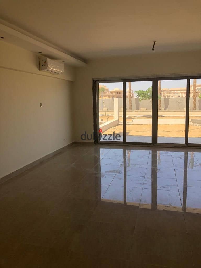 اقل سعر في السوق مازونت نص فرش للبيع في هايد بارك التجمع Town sale Hyde park 2