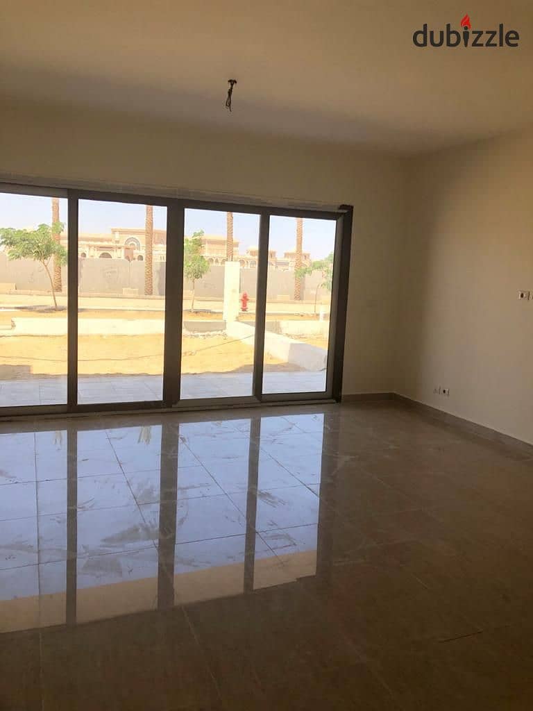 اقل سعر في السوق مازونت نص فرش للبيع في هايد بارك التجمع Town sale Hyde park 3