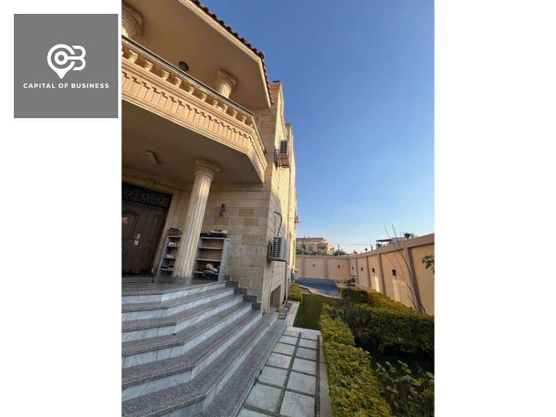 Villa for sale in Zahrat El Tagamoa Compound from the owner, 7 rooms, garden view and swimming pool 4