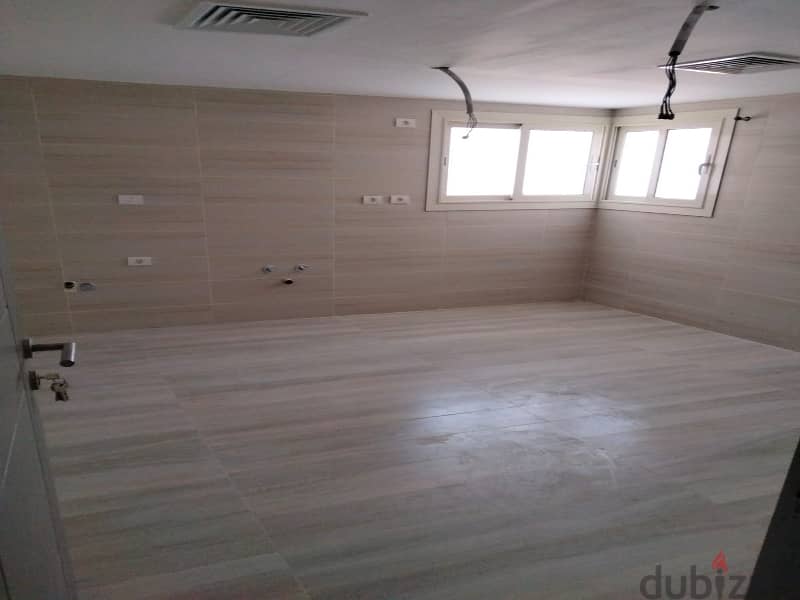 Apartment for sale at New Giza شقة للبيع بكمبوند نيو جيزة فيو بحيرة 4