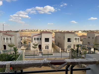 Townhouse for sale, building area 300 m, land area 300 m, 4 bedrooms, 4 bathrooms, private garage, wonderful view, spacious areas, semi-furnished, sup