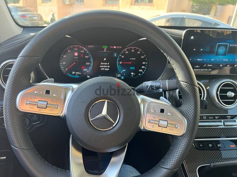 بسعر تجارى لسرعة البيع GLC300 E 4 Matic AMG MODEL 2022 1