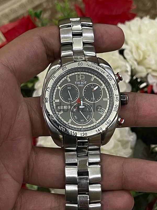 ساعة Tissot عددات اصليه ١٠٠٪؜ حاله فوق الممتازه  شيك جدا 9