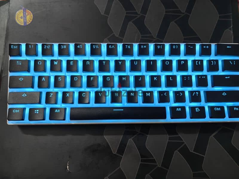 Royal Kludge RK61 Blue Switch (and three other keyboards) 2