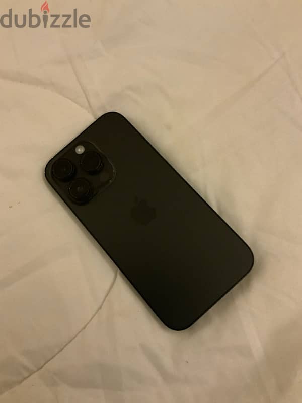 like new iphone 14 pro doctor use no scratches with cases & cable 1