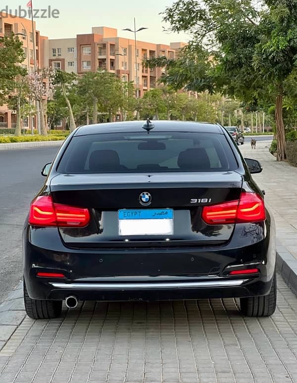 BMW 318 2017 3