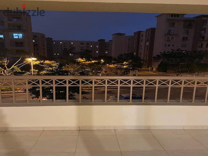 In Madinaty, a vacant apartment for rent, area of ​​205 square meters, view garden, in front of Metro Market and El-Ezaby Pharmacy, steps to Open Air 6