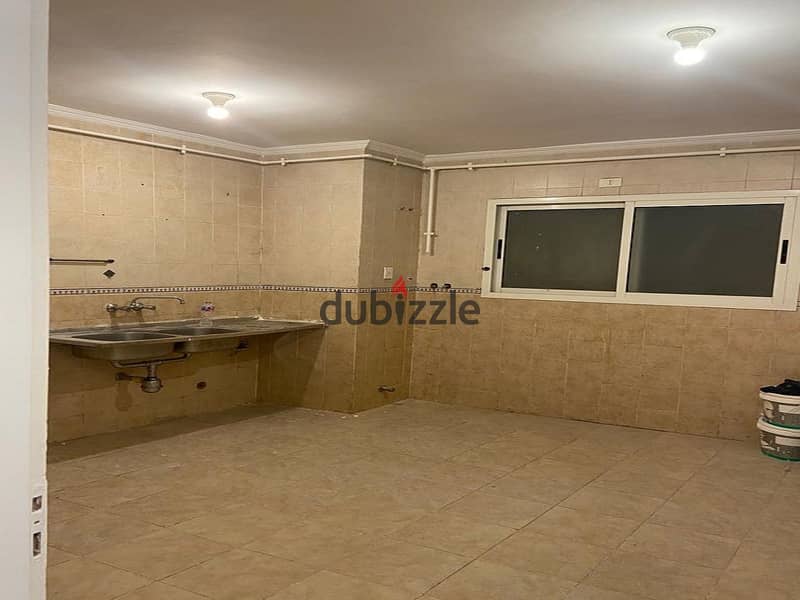 In Madinaty, a vacant apartment for rent, area of ​​205 square meters, view garden, in front of Metro Market and El-Ezaby Pharmacy, steps to Open Air 9