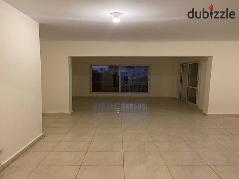 In Madinaty, a vacant apartment for rent, area of ​​205 square meters, view garden, in front of Metro Market and El-Ezaby Pharmacy, steps to Open Air 10