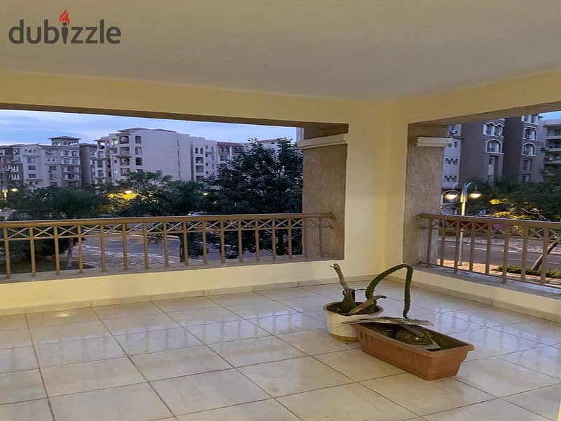 In Madinaty, a vacant apartment for rent, area of ​​205 square meters, view garden, in front of Metro Market and El-Ezaby Pharmacy, steps to Open Air 11